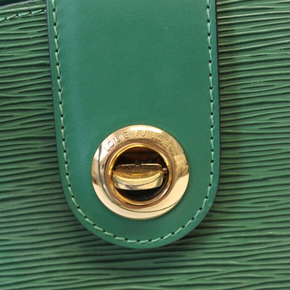 Louis Vuitton Cluny Green Epi Leather - Picture 4 of 8